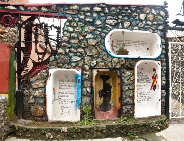 Bathtubs-Havana-Cuba-patricia-gilman